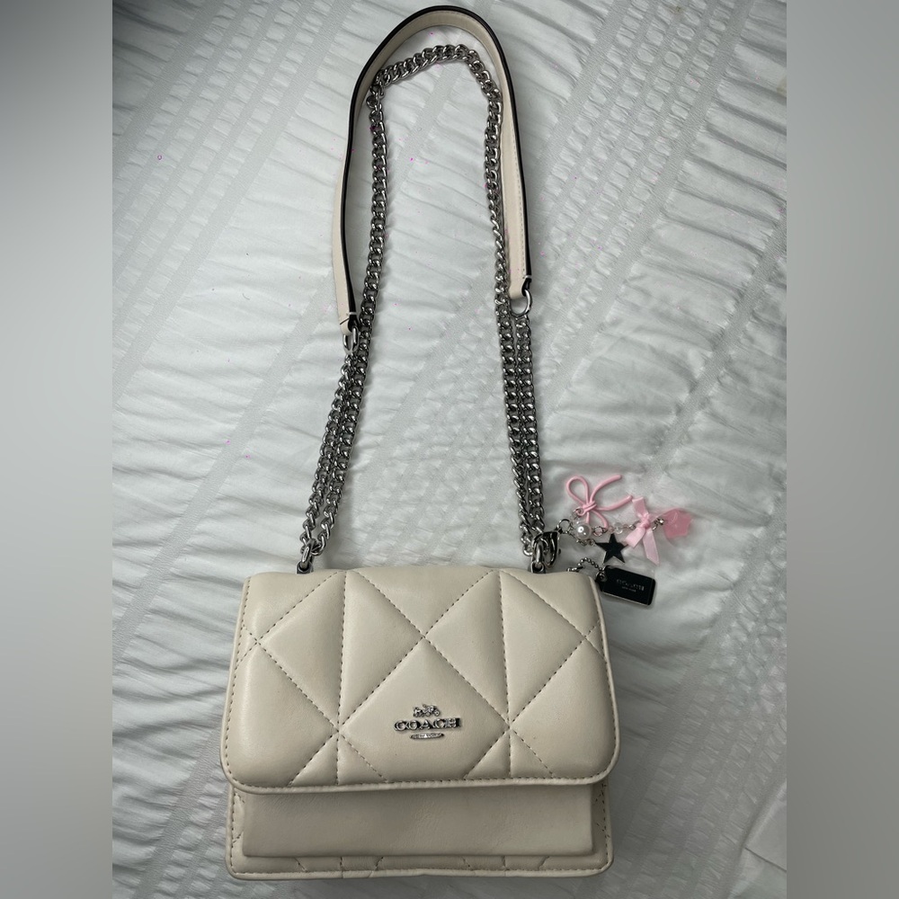 Coach Elegant Cream Shoulder Bag